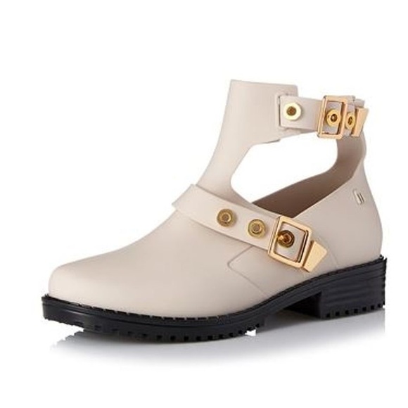 MELISSA Antares Cut Out Boots - Picture 2 of 16